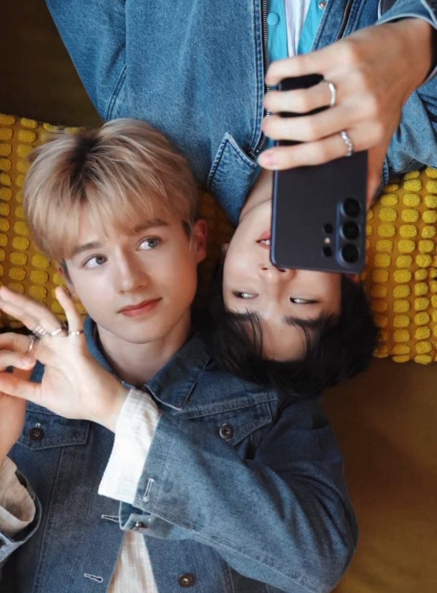 Gsnowow's tweet image. ไอเลิฟซัมซุง ไอเลิฟตี๋แหม่ม 🩷🩷
#GalaxyS26Ultra
#พีเจเลออน
#PJLEON