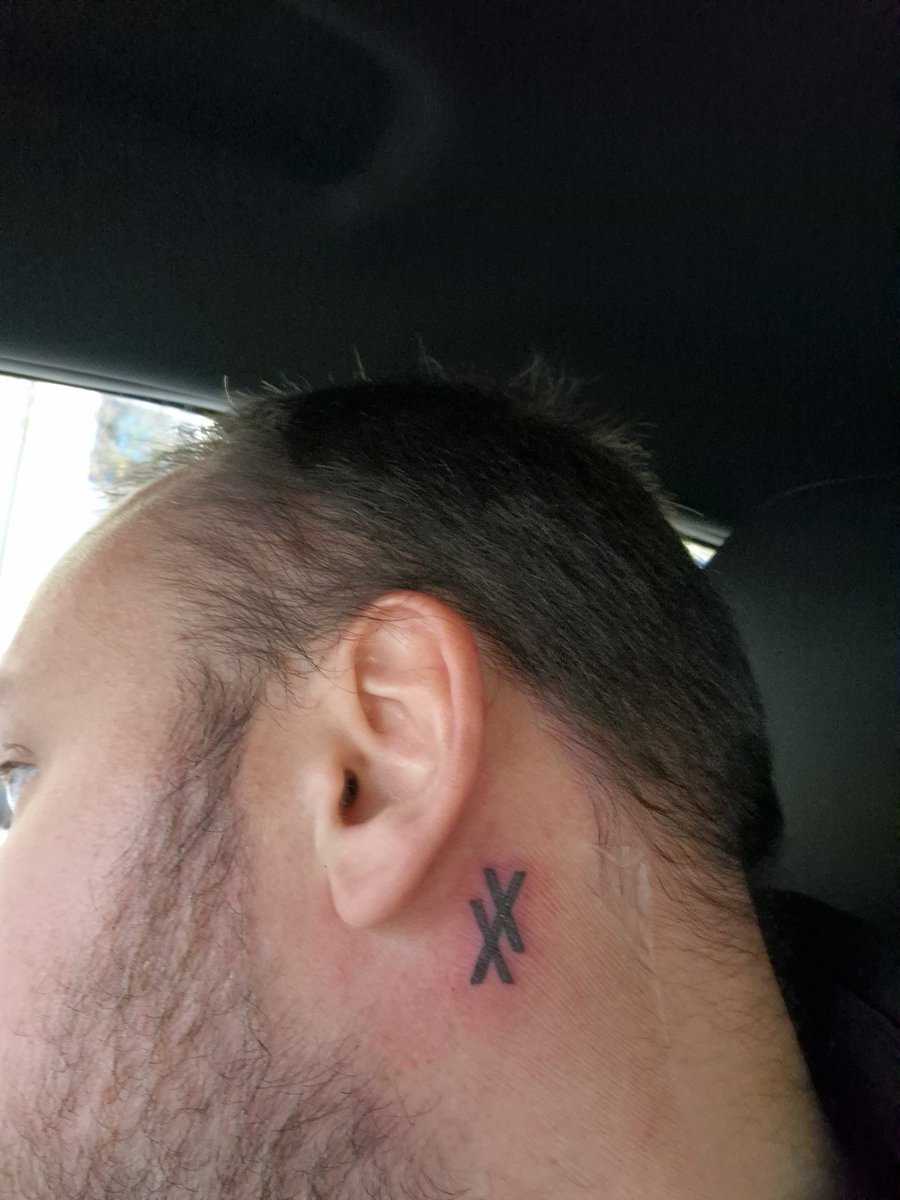 HembisXX tweet media