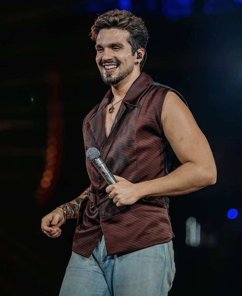 onedreamls's tweet photo. essas fotos estão perfeitas!!! Ele é muito perfeitinho 😍 https://t.co/mKrKdbYqp9