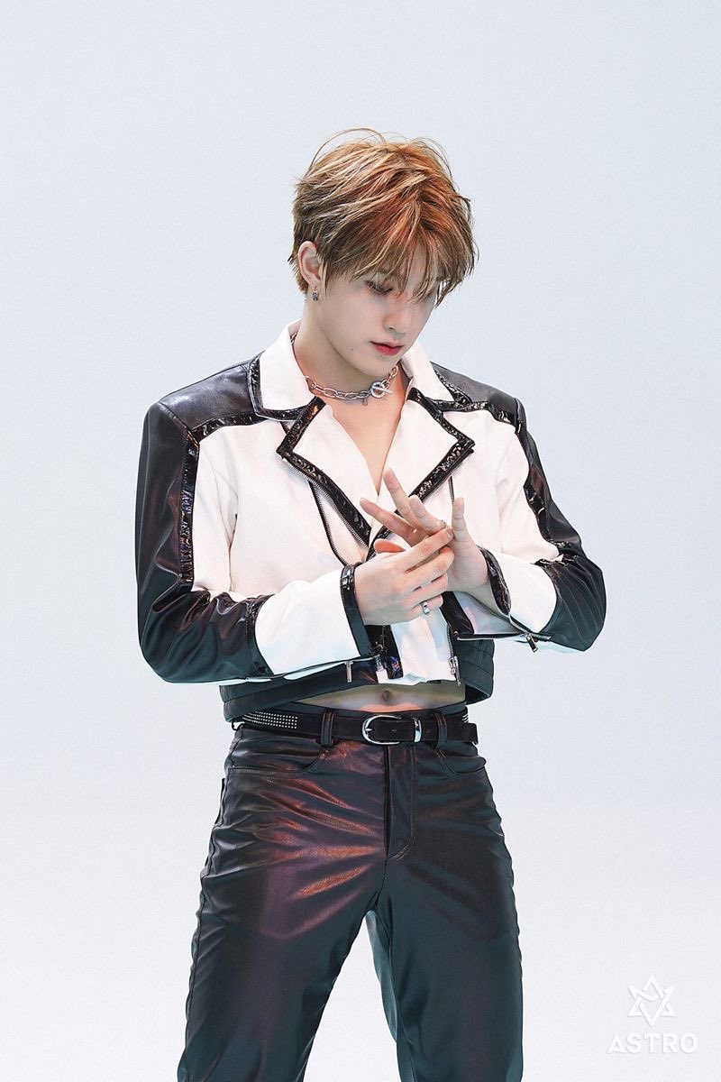 ASTRO BASE tweet media