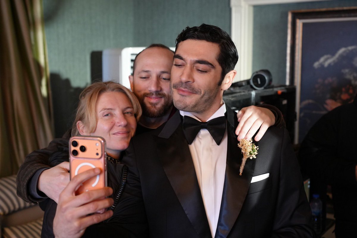 sadecedianaa's tweet photo. Tatlı bir beyefendi efendim kendisi😋 

#BurakDeniz https://t.co/axlKhfSTPf