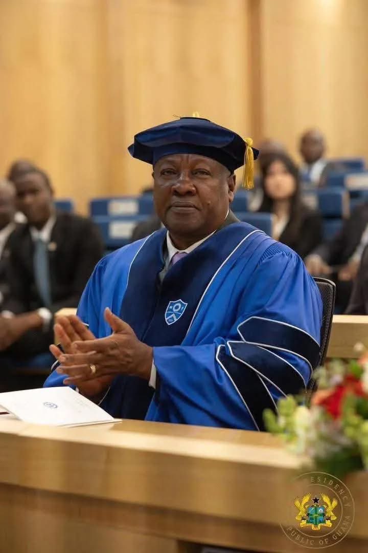 #MahamaThePresident 🇬🇭