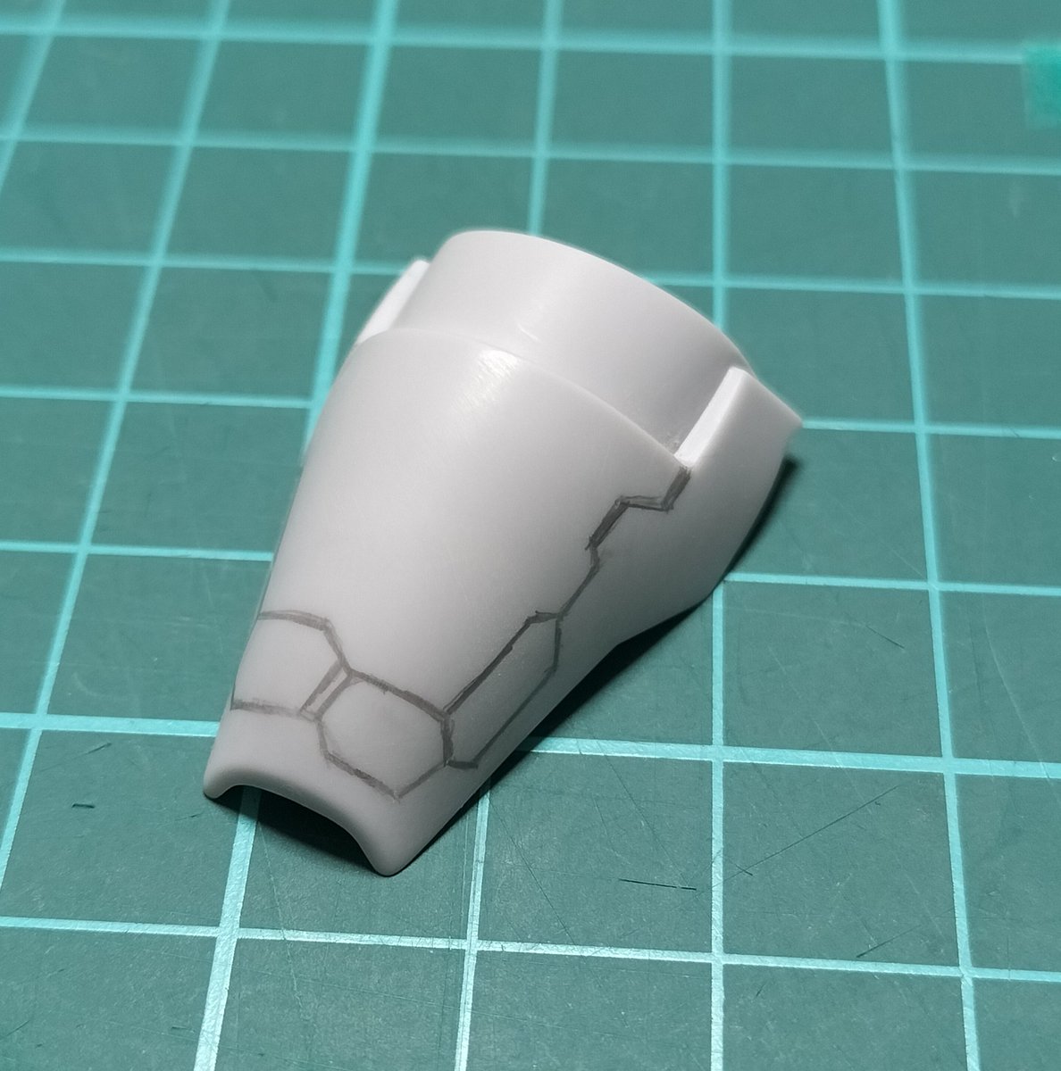 #パワードール

胸周りのスジボリを思案中