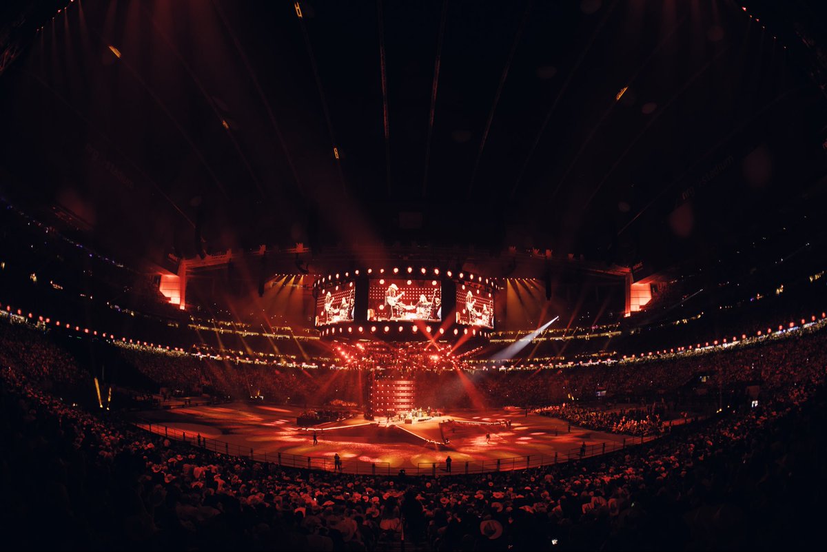 Chris Stapleton tweet media