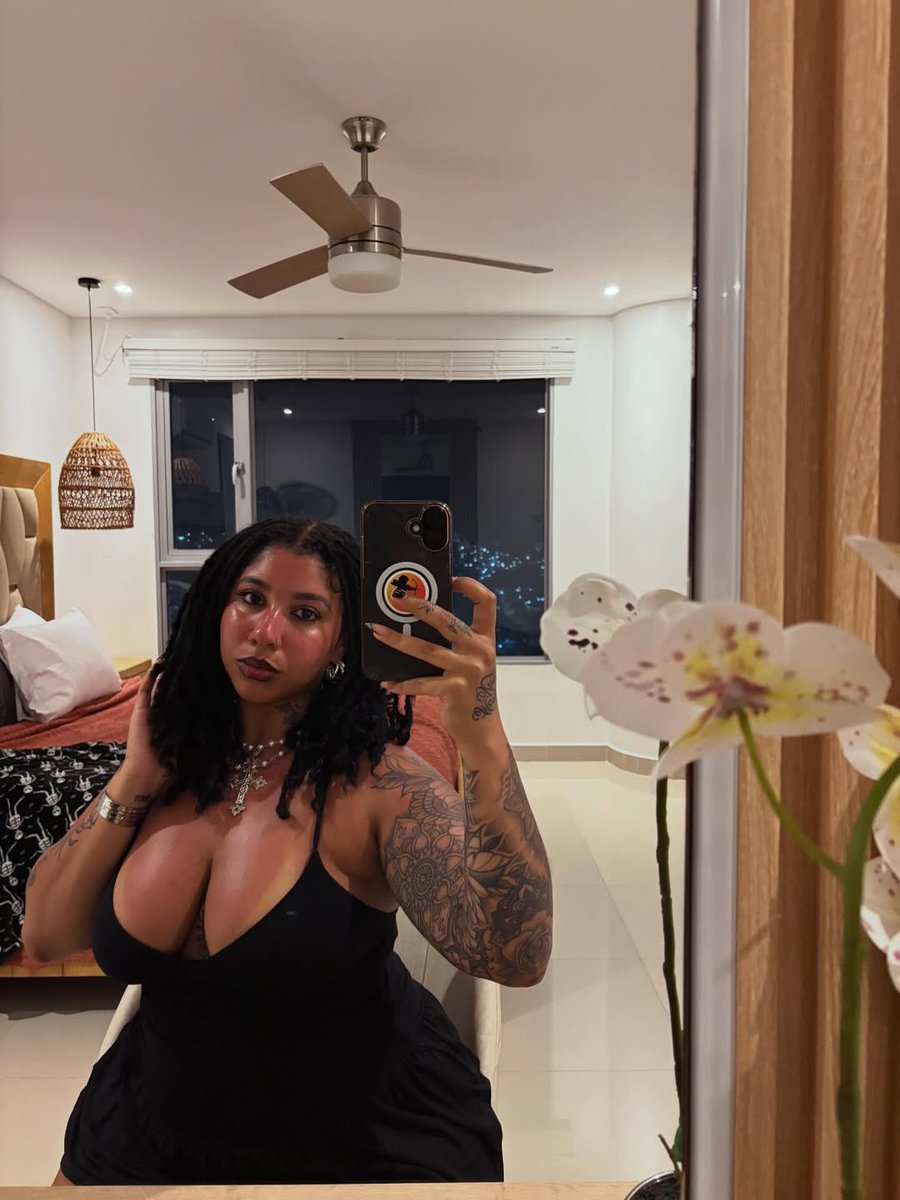 Rahila140389's tweet photo. Thick, fine and feeling divine https://t.co/gcgFvCFD3S