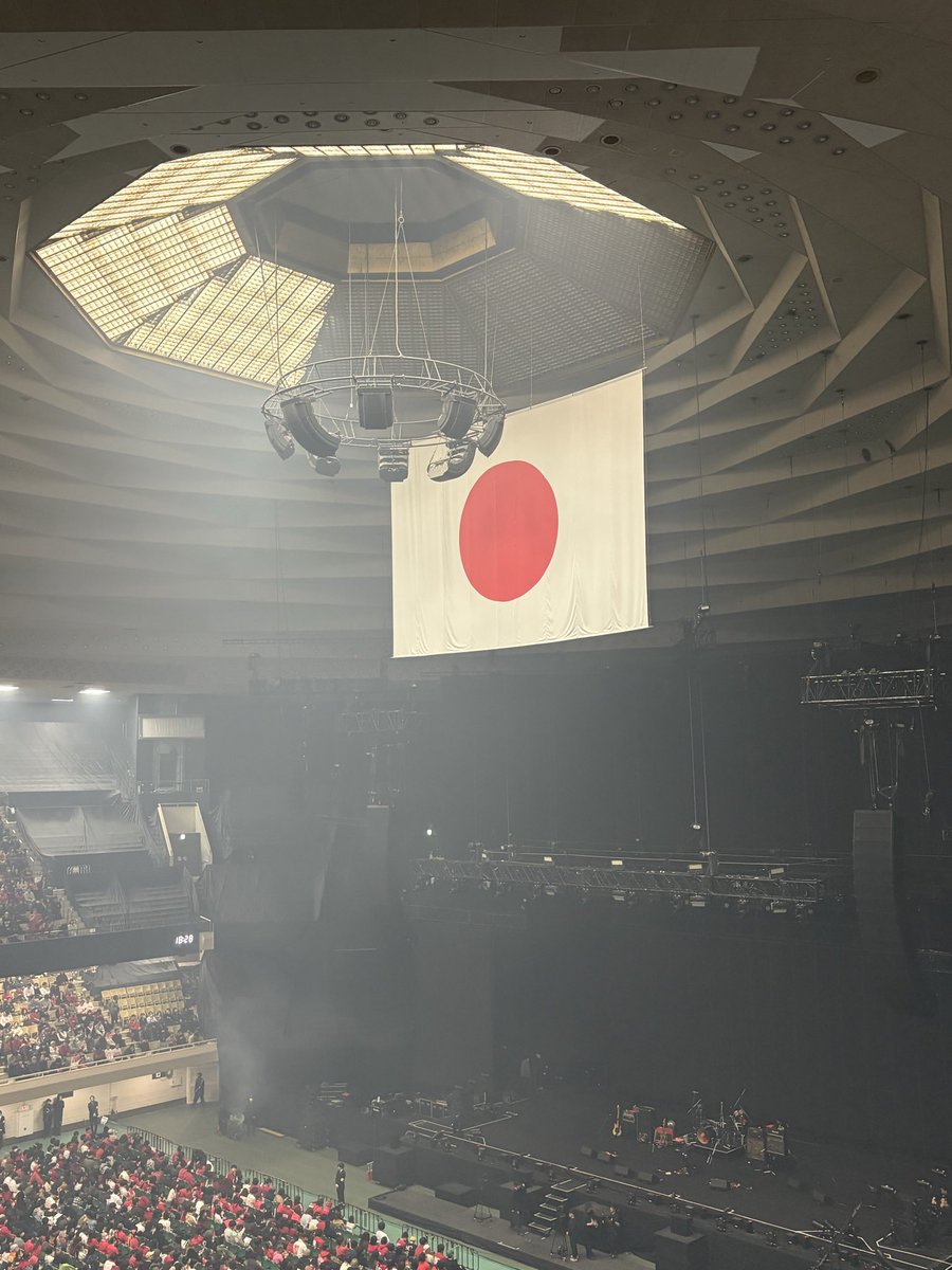 Beatrix Holland tweet media