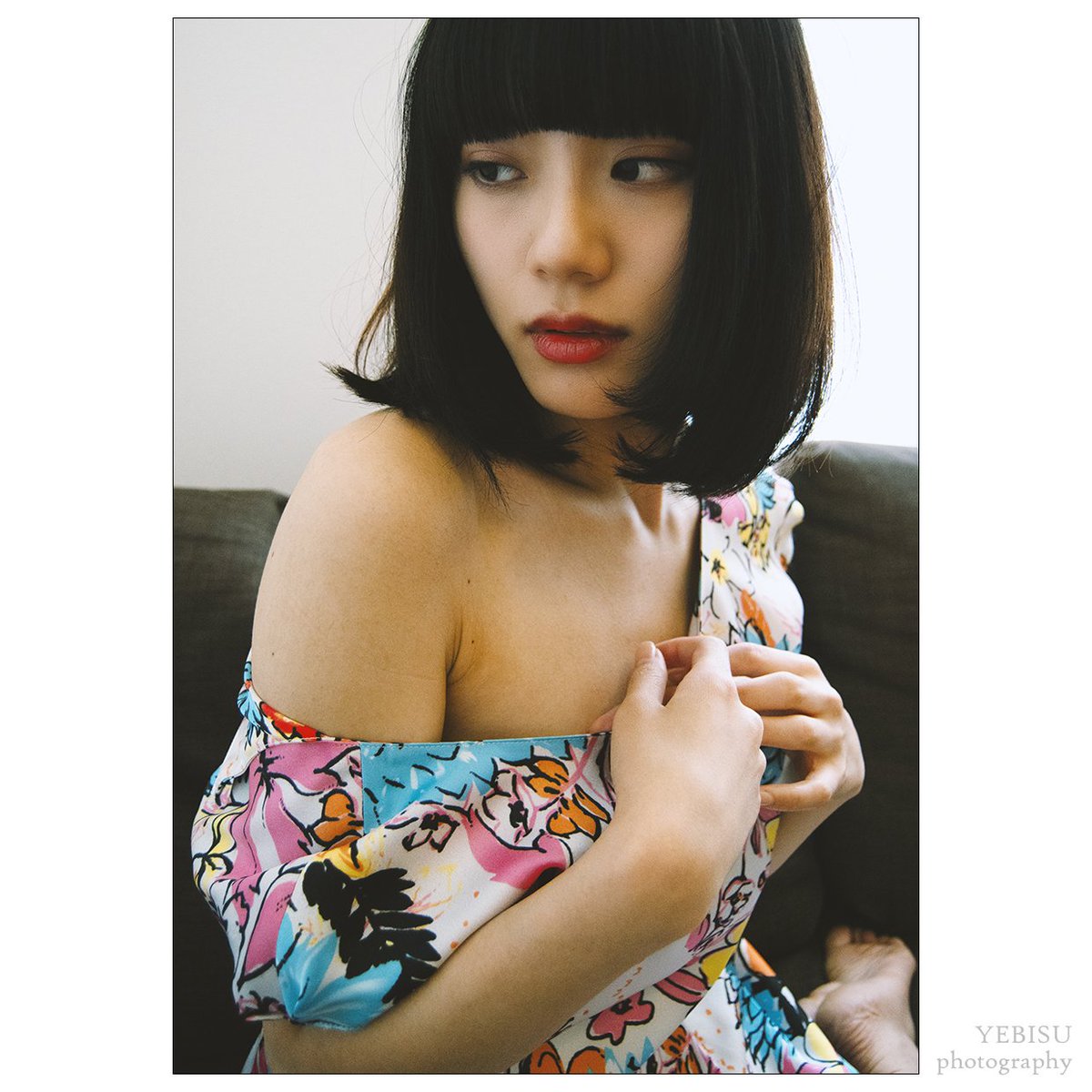 yebisu_usibey's tweet photo. 夢が醒めたとき。

model:@chamento_mori

#ポートレート #ポートレート好きな人と繋がりたい #portrait #fineartphotography #ちゃんめい https://t.co/fnoHhOPd9r