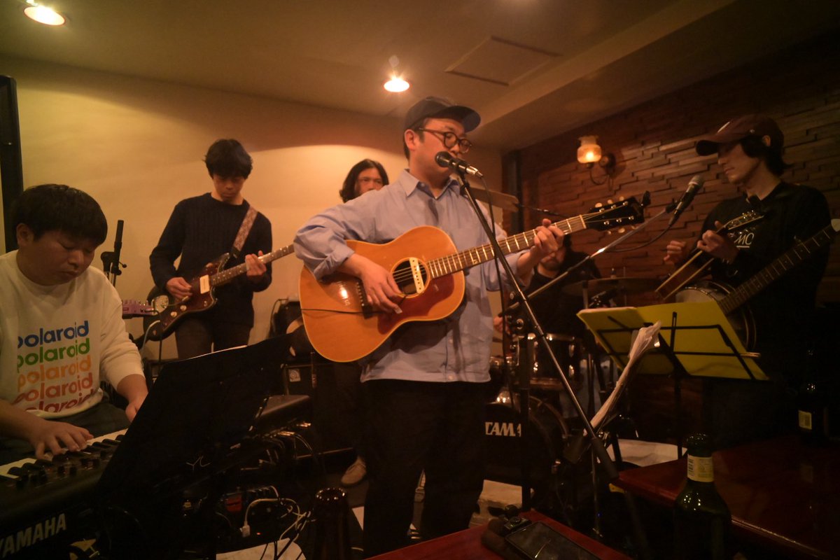 ねこぐら tweet media