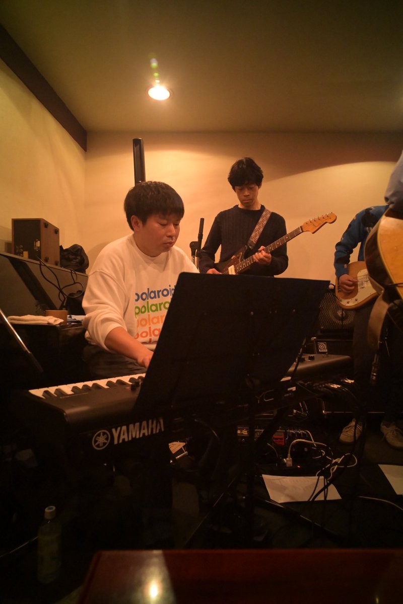 ねこぐら tweet media