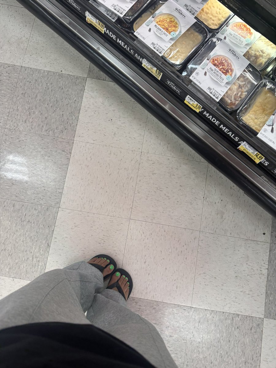 paythepuma's tweet photo. rise and simp pets 
at harris teeter and can’t help looking at my own feet like damn they really are sexy 😍😂 https://t.co/lHcoSJ205B