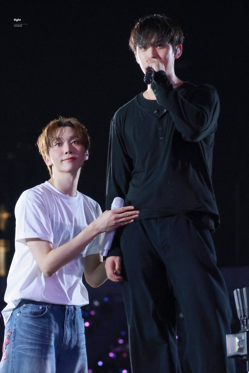 𝑠𝑖𝑔ℎ𝑡 tweet media