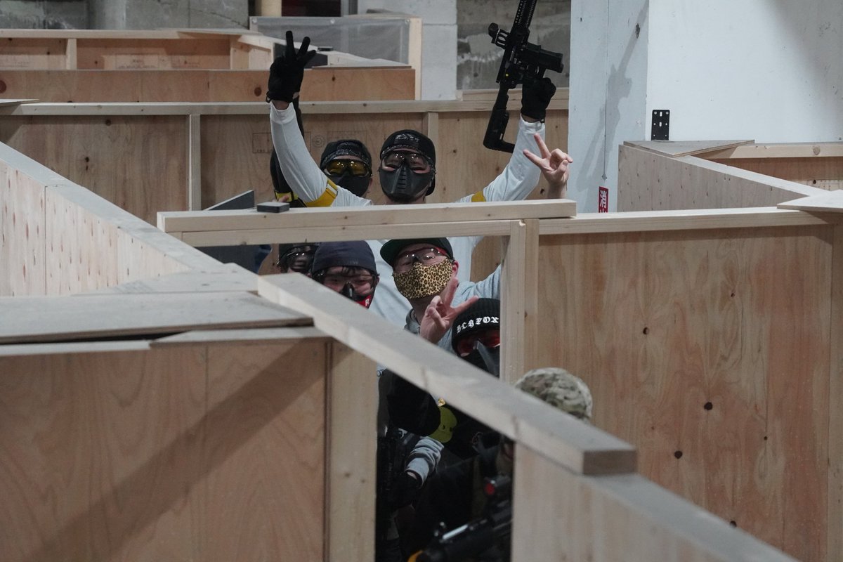 WataMessiah's tweet image. からのブラフォ本厚木2部

今日のバラエティ枠のみなさま
ゴイゴイスーして賑やかして帰りました、お騒がせしましたw
ちょっとだけサバゲーみたいなこともしました！

#BLKFOX本厚木
#サバゲー
#SUPERHOT