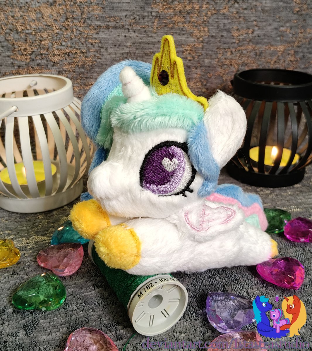 1stAstraStudio's tweet image. Princess Celestia beanie

Cutie is 5" (12.5 cm) long.
She is looking for a new home. If you're interested in, pls text me.

More photos on my Boosty:
boosty.to/1stastrastudio

#crafting #craft #handmade #plush #pony #mlp #mylittlepony #alicorn #Celestia #PrincessCelestia #beanie