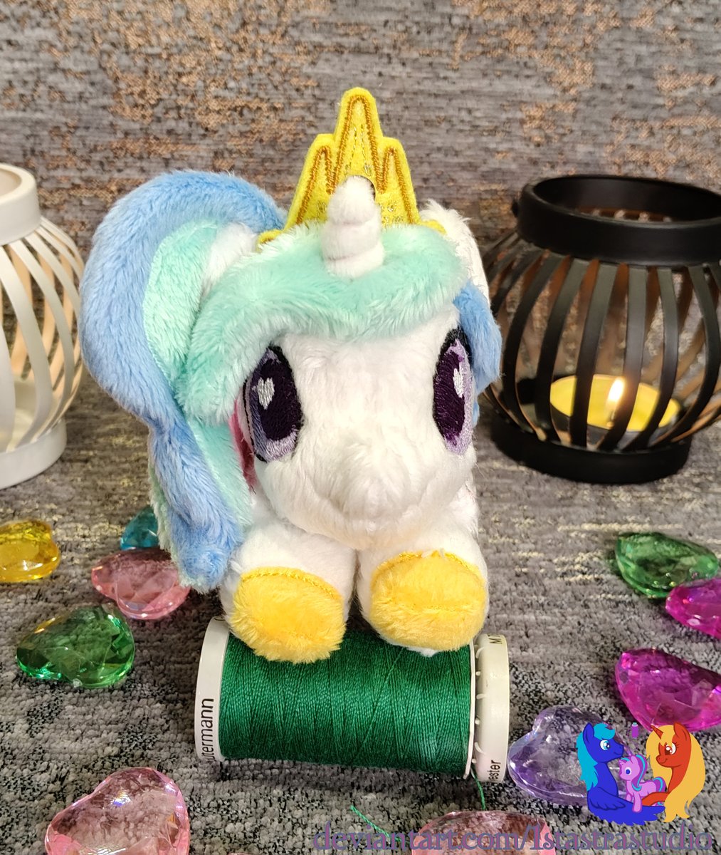 1stAstraStudio's tweet image. Princess Celestia beanie

Cutie is 5" (12.5 cm) long.
She is looking for a new home. If you're interested in, pls text me.

More photos on my Boosty:
boosty.to/1stastrastudio

#crafting #craft #handmade #plush #pony #mlp #mylittlepony #alicorn #Celestia #PrincessCelestia #beanie