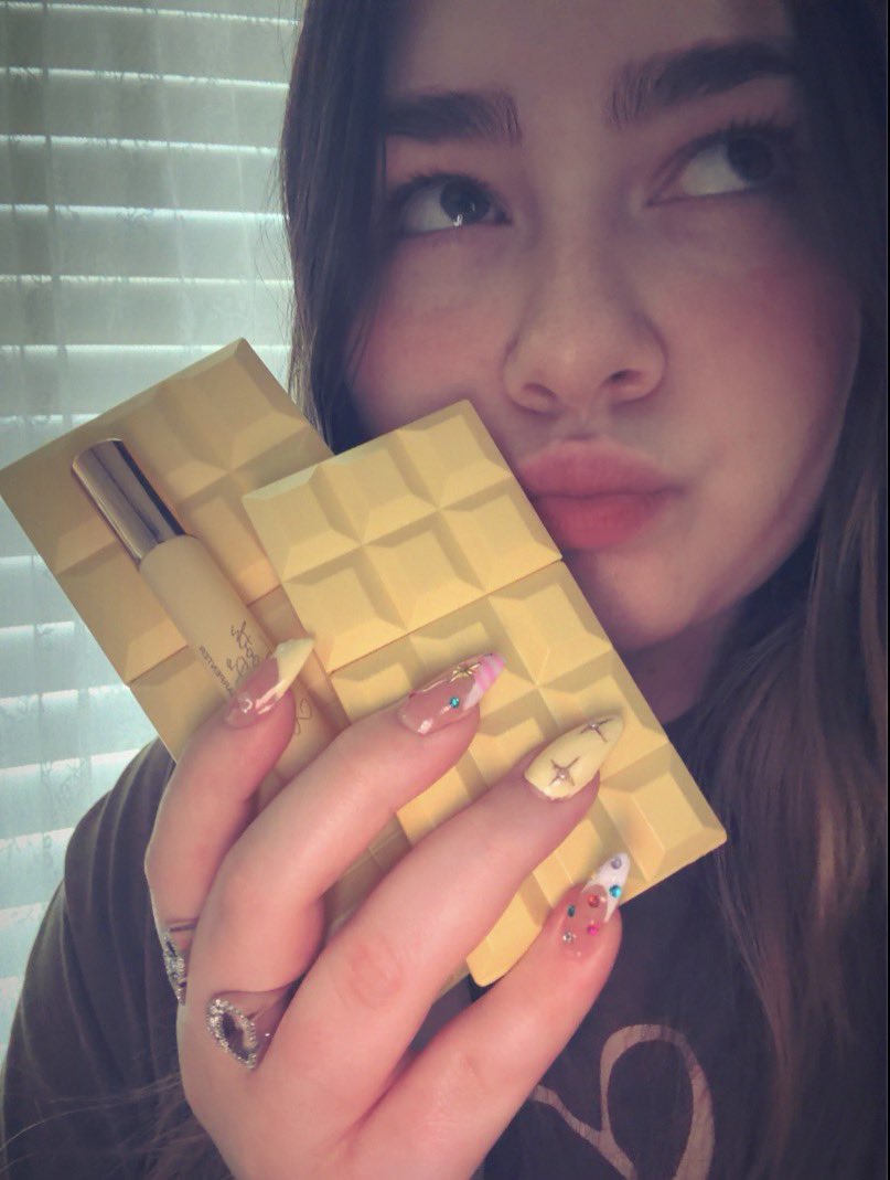 lynnepickins's tweet image. happy pi day!!! i think to celebrate, we all should go buy some lemon pie 🥧 @TeamSabrina