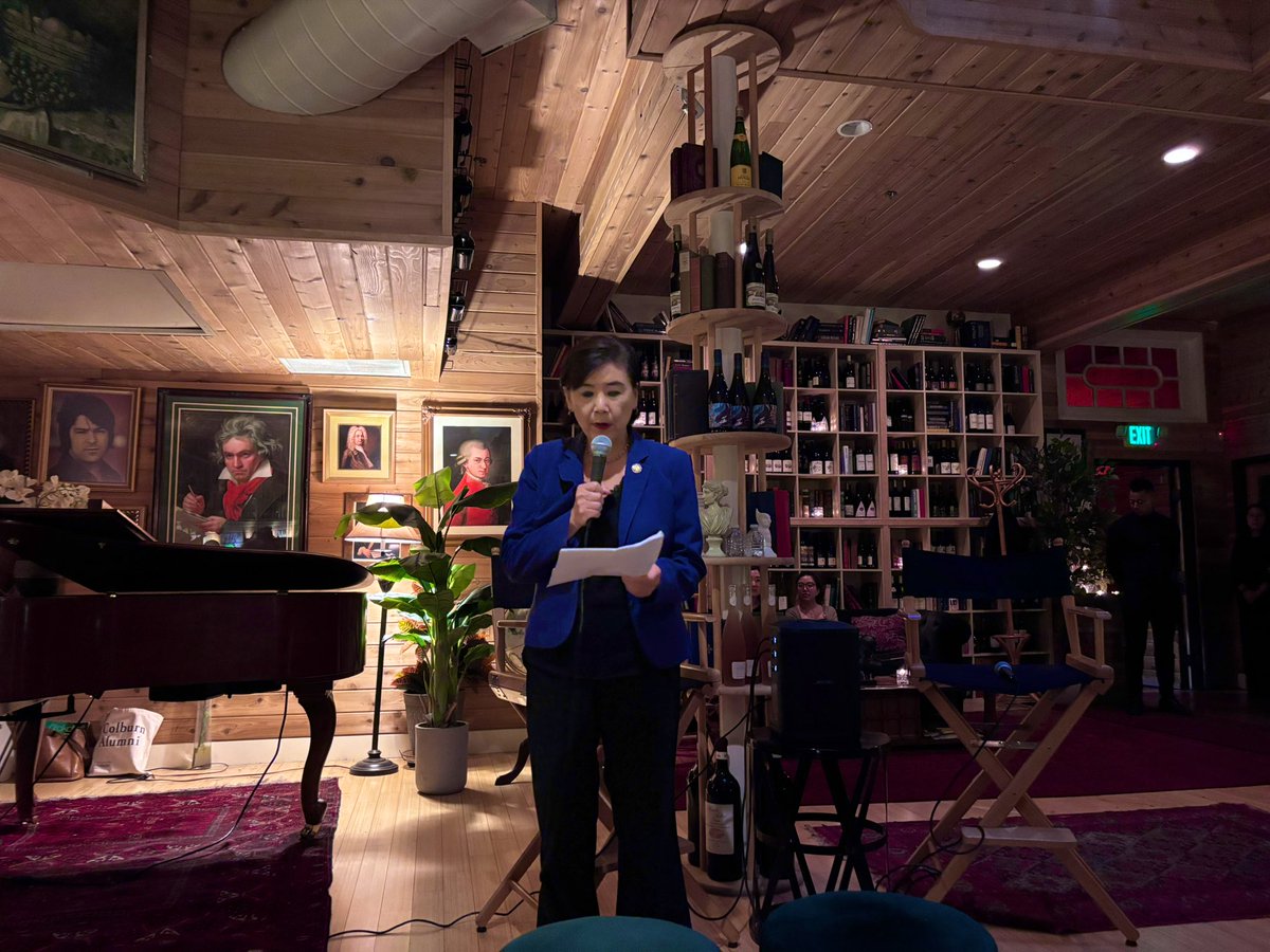 Huang Ruo tweet media