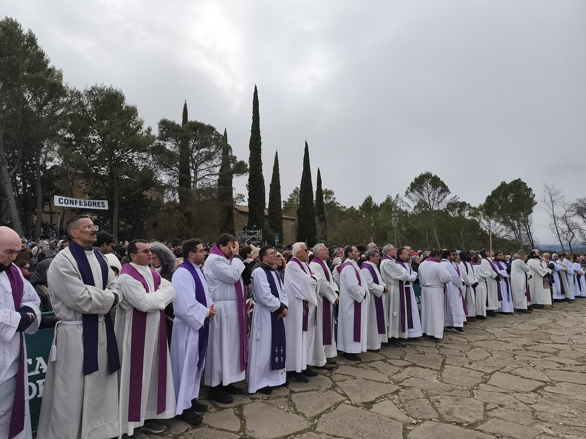 Iglesia Navarra tweet media