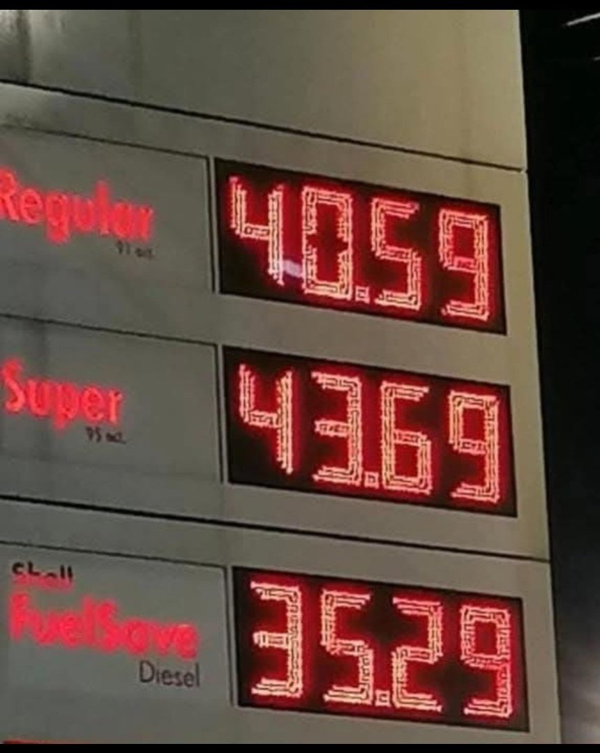 Agradezcanselo al maniatico y pervertido sexual de trompudo...