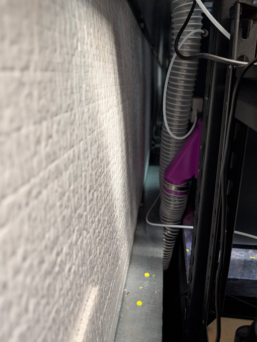 avoidbit tweet media