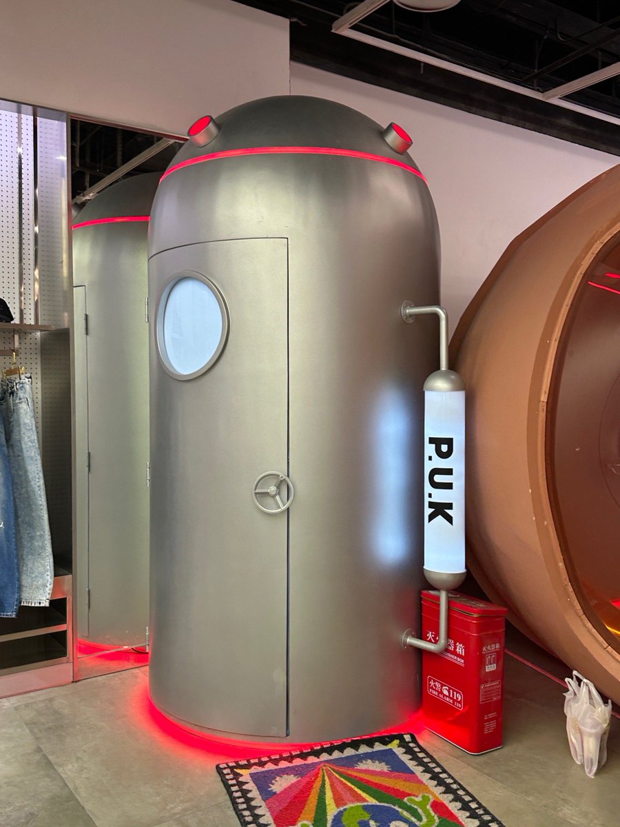 Flroina Koranwittre tweet media