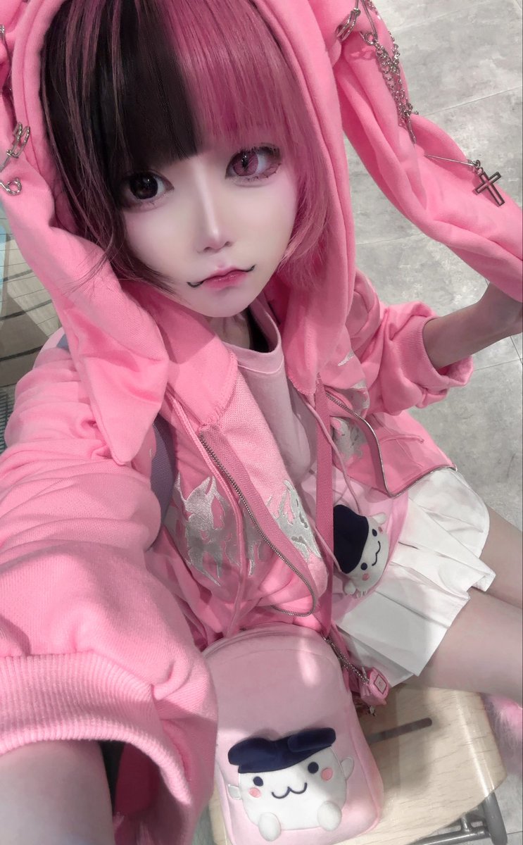 𝔇𝔘ℭ𝔄 (@iyskiysk) on Twitter photo 