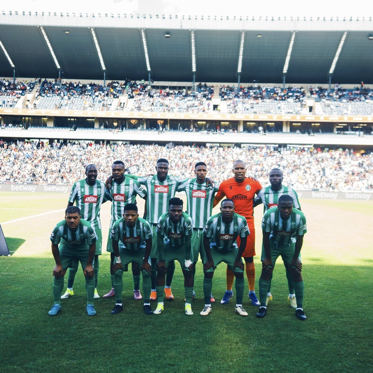 Lorenz Köhler tweet media