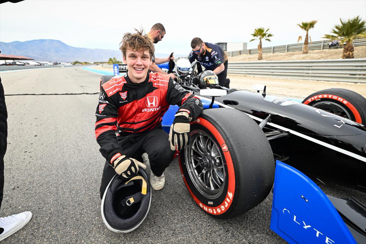 delphictruth's tweet image. feeling so very #normal about these