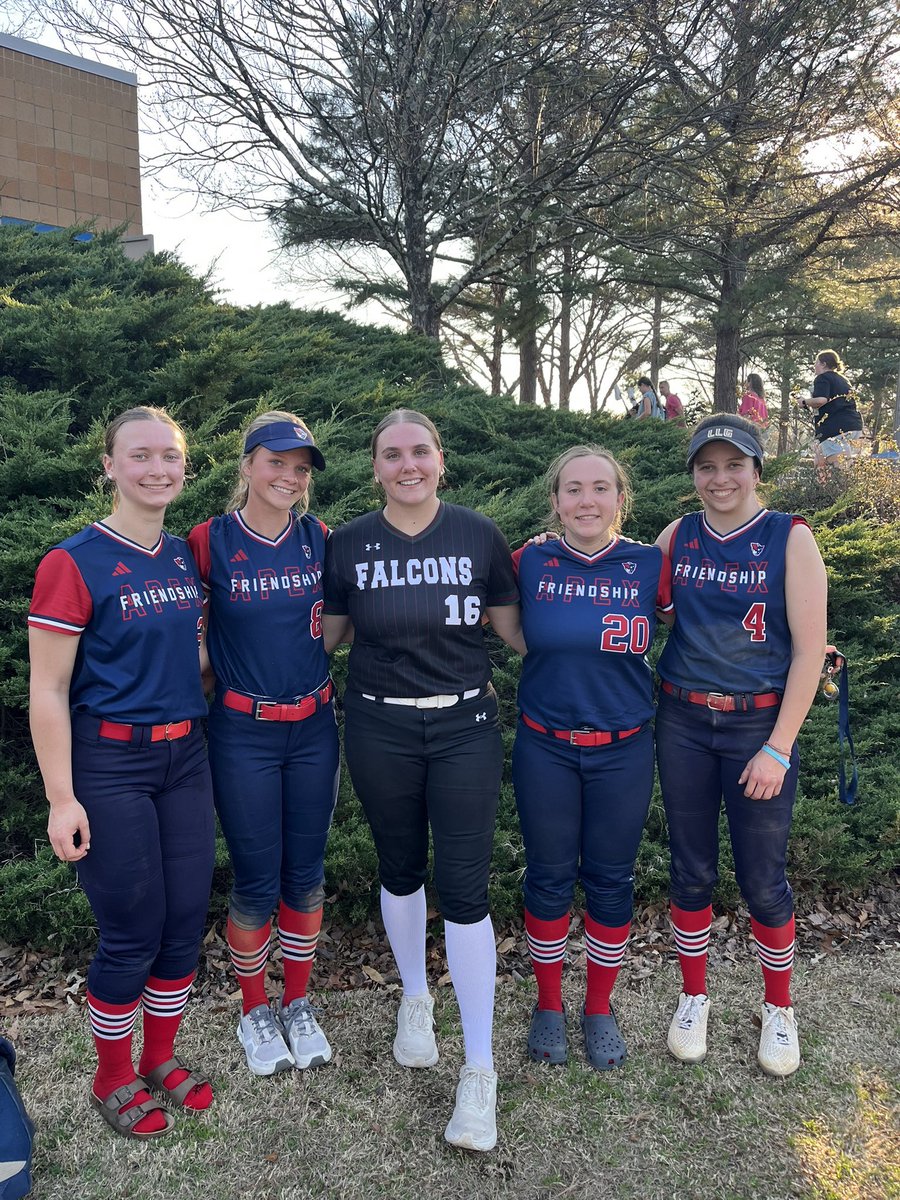 Hannah Parker tweet media