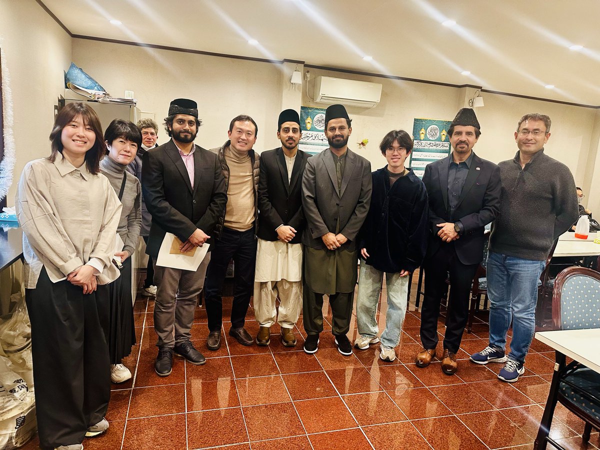 amjJapan's tweet image. Today we hosted a beautiful #Iftar Dinner at The Japan Mosque with many #Japanese guests.The program included an introduction to Islam and Ramadan, Iftar together,Maghrib prayer,and a tour of the #mosque
A wonderful evening of friendship and understanding
#Ramadan #Islam #Japan