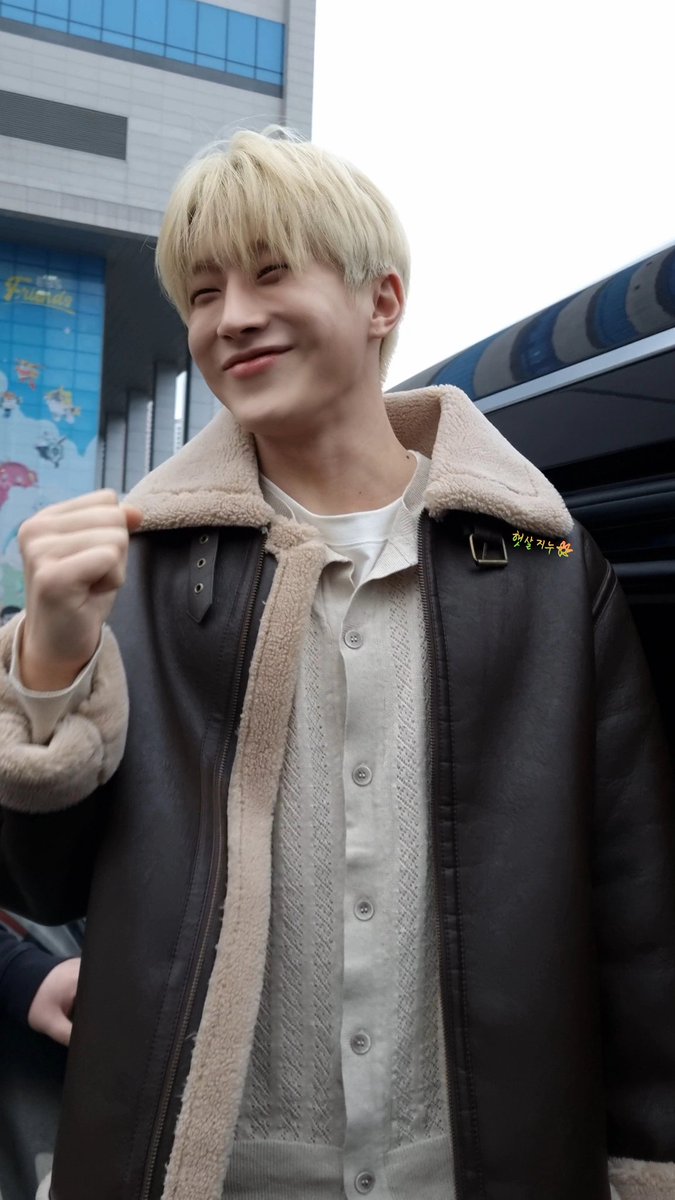 진우의 30대도 응원할게💚
#우리최고의리더_진진_생일축하해