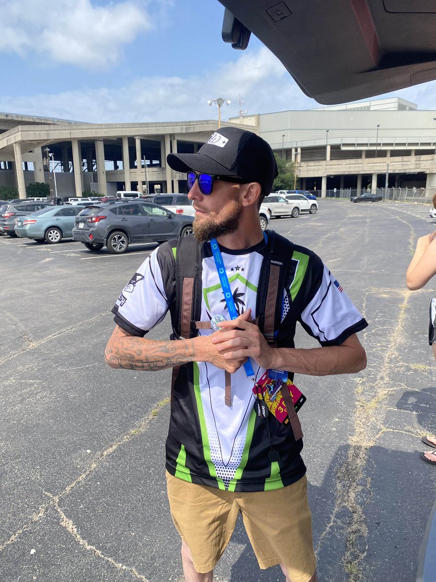 VIBEesports tweet media