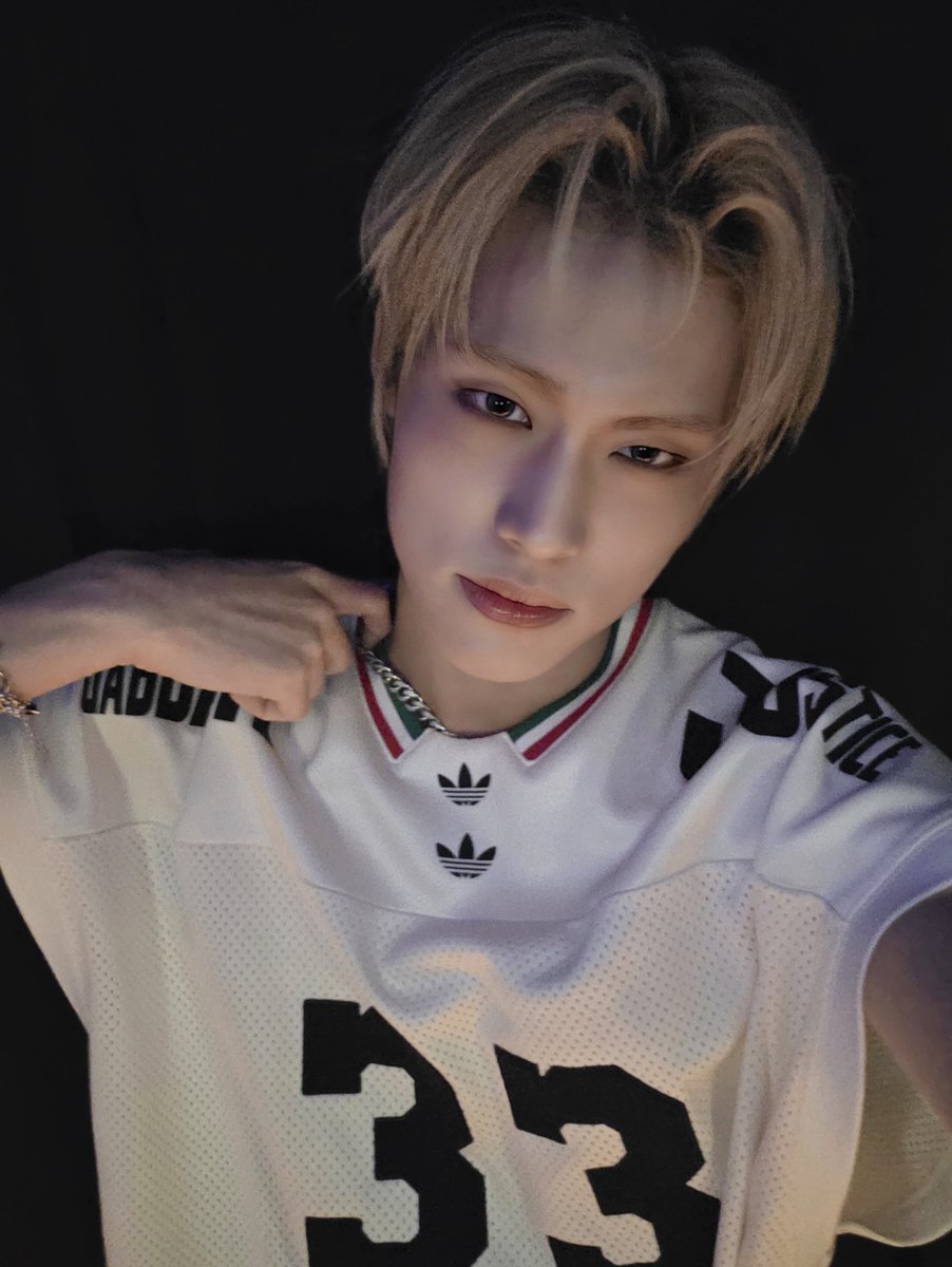 NewBeat_twt's tweet photo. [#전여여정]

뉴로와 함께라면 못 해낼 일 없다!
2일차 콘서트도 파이팅❤️‍🔥❤️‍🔥 https://t.co/gRMrvOUzt5