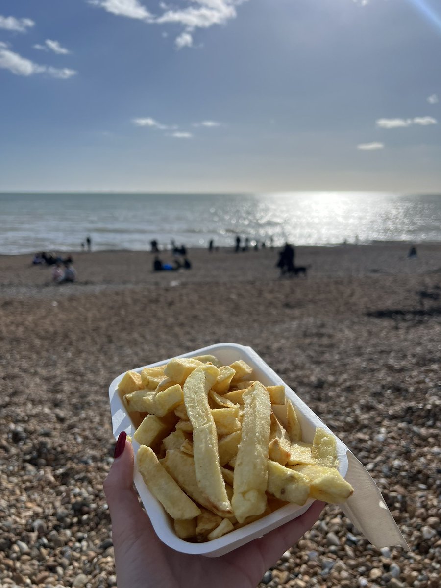 // Amy Miller // tweet media