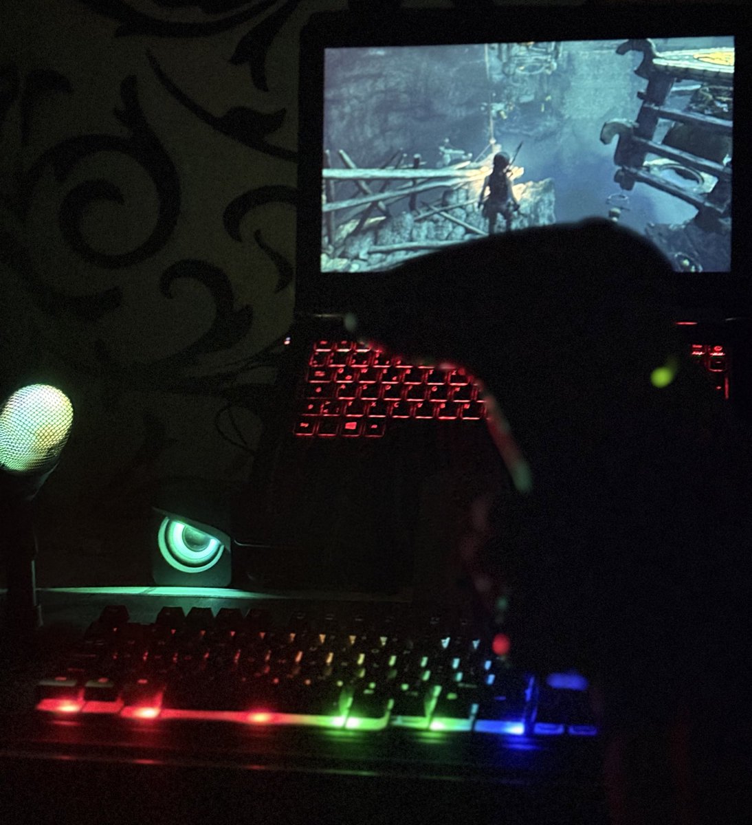 DAVID GRATEFUL tweet media