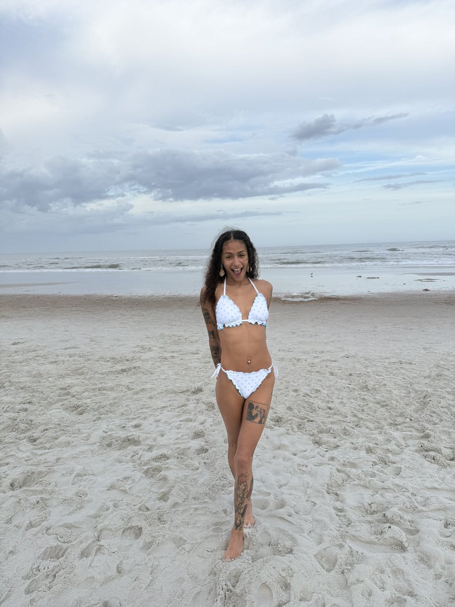 xCyb3rFa1ryx's tweet image. 😀&amp;lt;😁 #nofilter #curls #browneyes #mixedgirl #beach #Summer2026