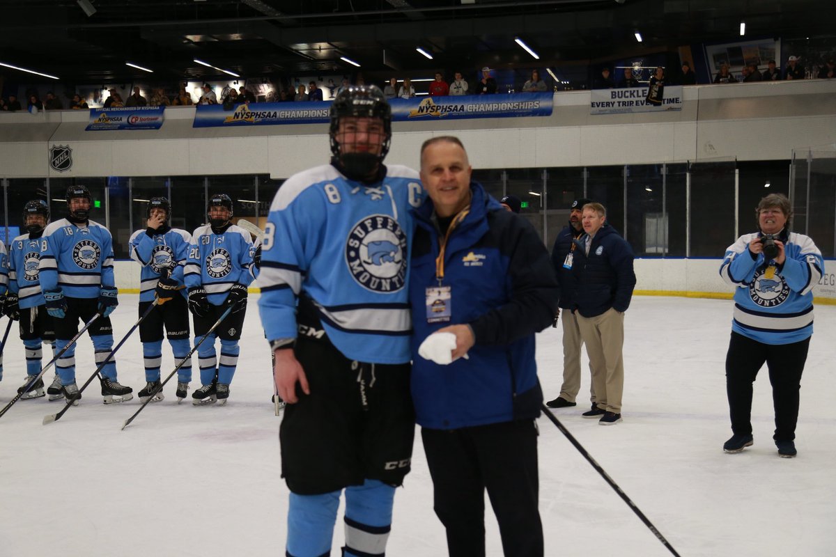 NYSPHSAA's tweet photo. BHOC🏒:
Sportsmanship award winners are Pittsford #2 Ryan Munzinger and Suffern #8 Marty Norum https://t.co/3u92afTXb1