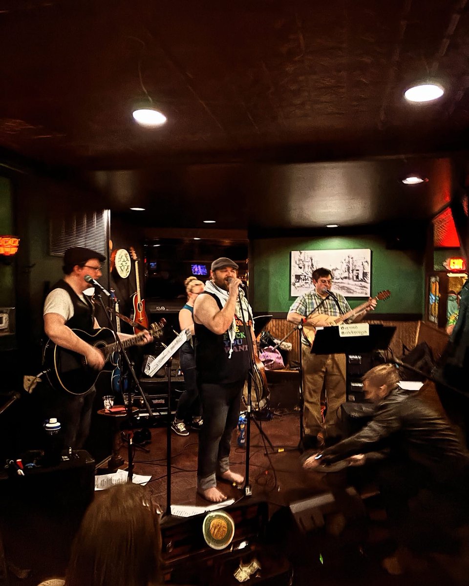 HouseofGuinness's tweet photo. Continue celebrating this St. Patrick’s weekend with Uncle Fergus’ Magic Whiskey Band tonight at House of Guinness! Music starts at 8pm https://t.co/OtCuRjouvb
