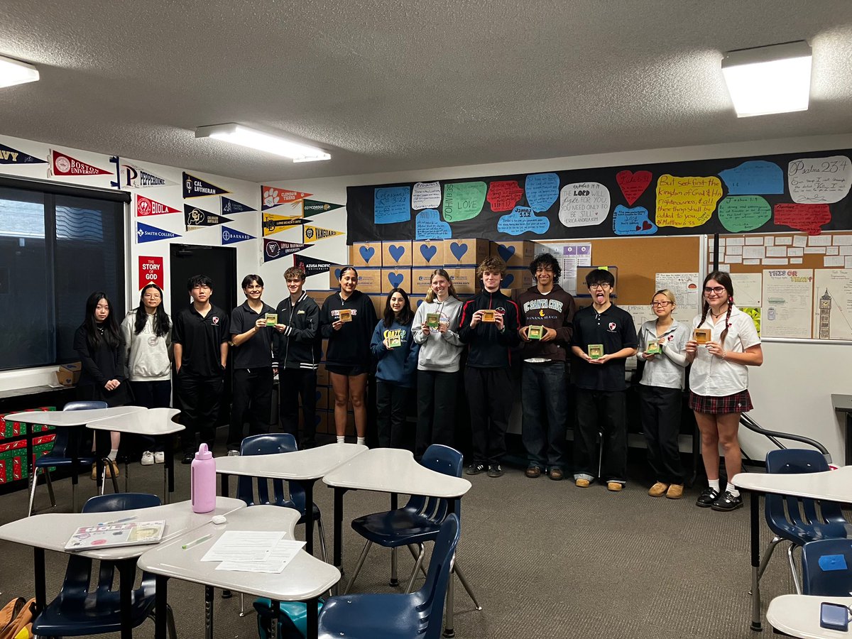 Village Christian School tweet media