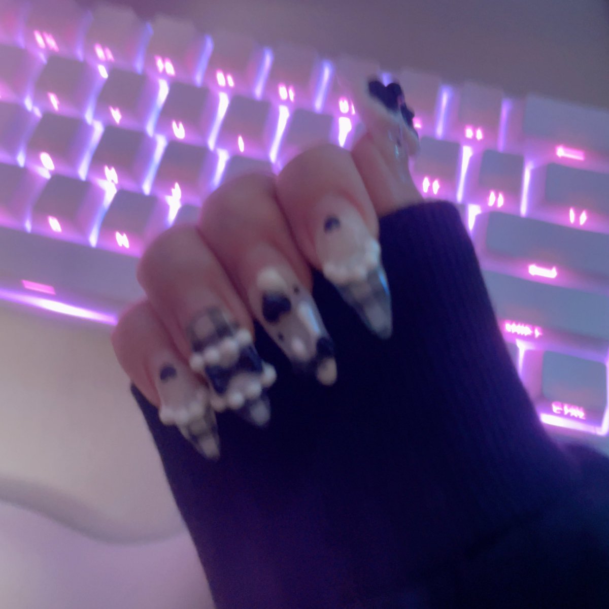 ᶻ 𝘇 𐰁 tweet media