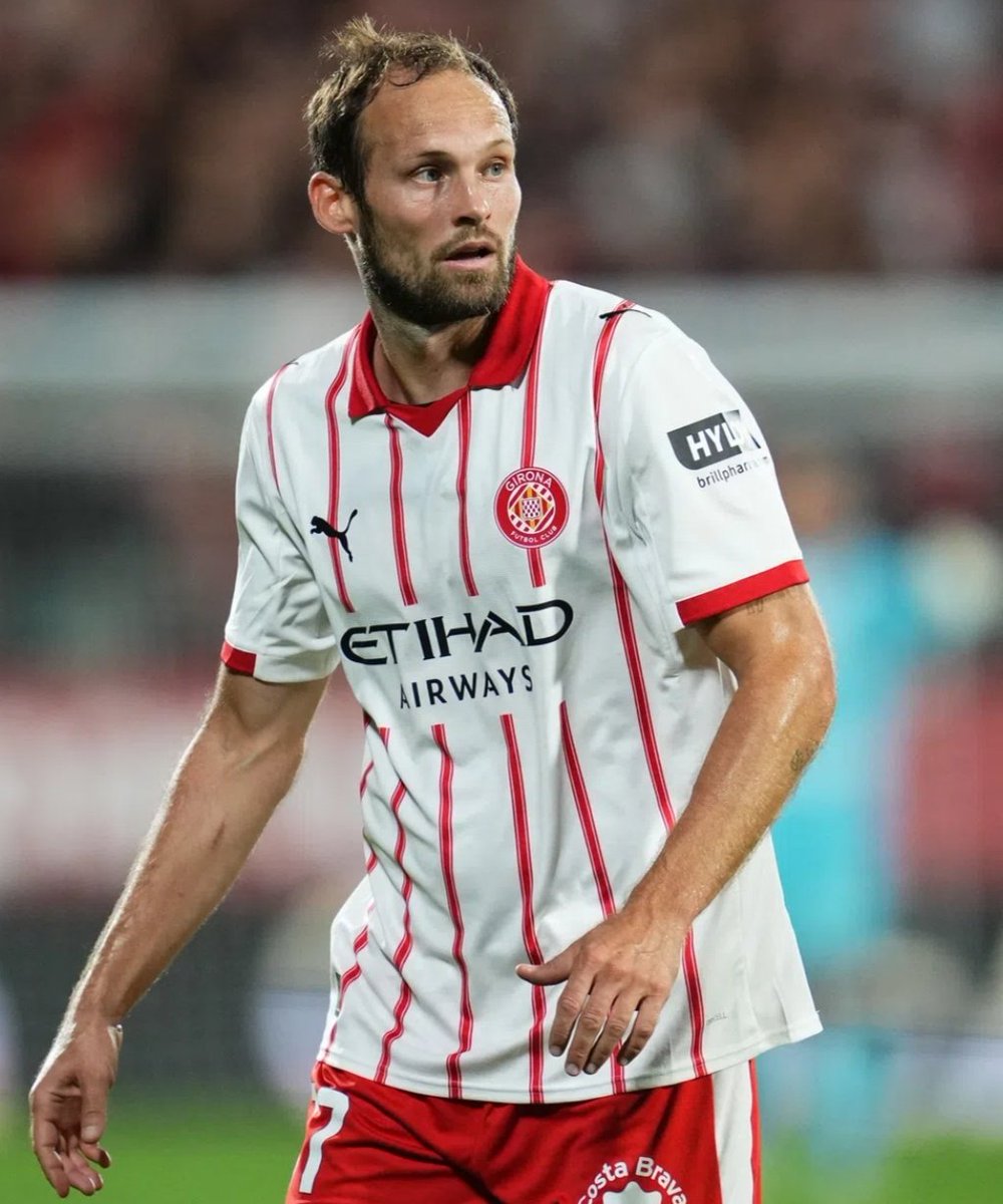 rubenn 🍓🔴🐝 tweet media