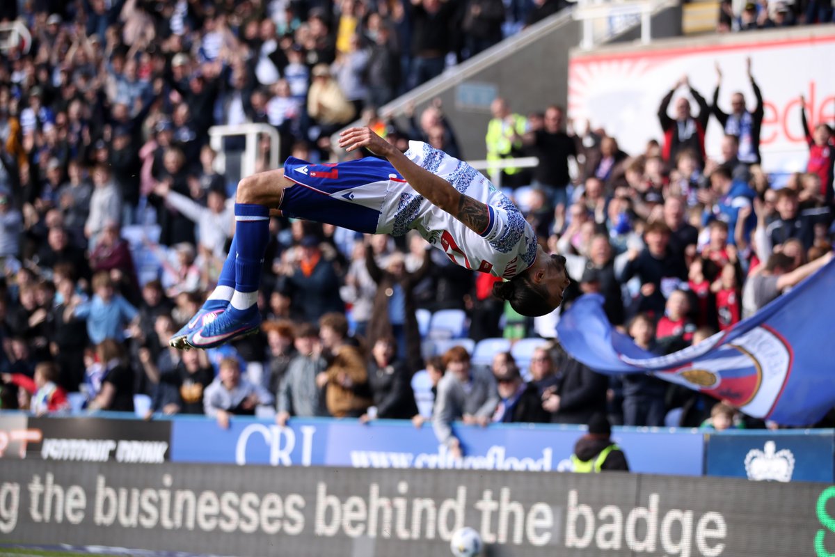 Reading FC tweet media