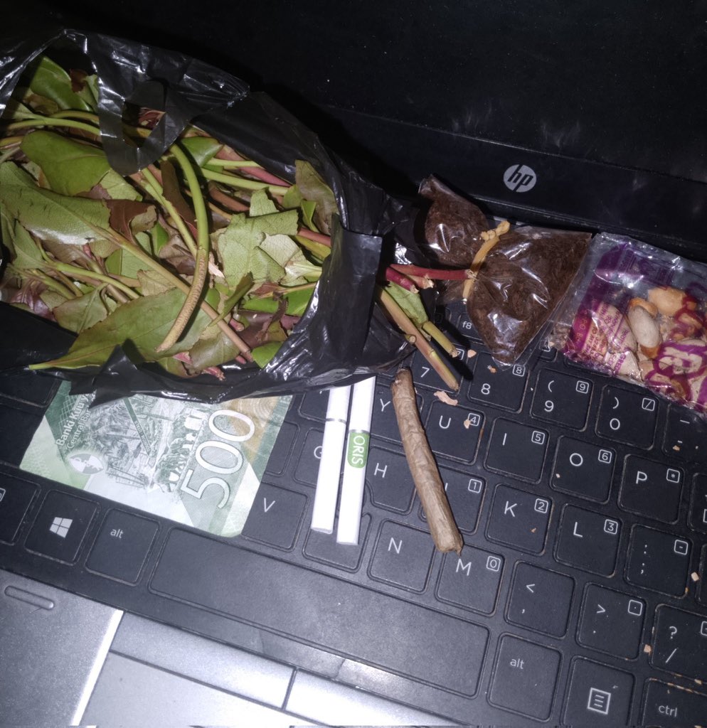 j_jeff15's tweet photo. Usikubali zishuke heri uchuzi https://t.co/WVR1Q2eT26