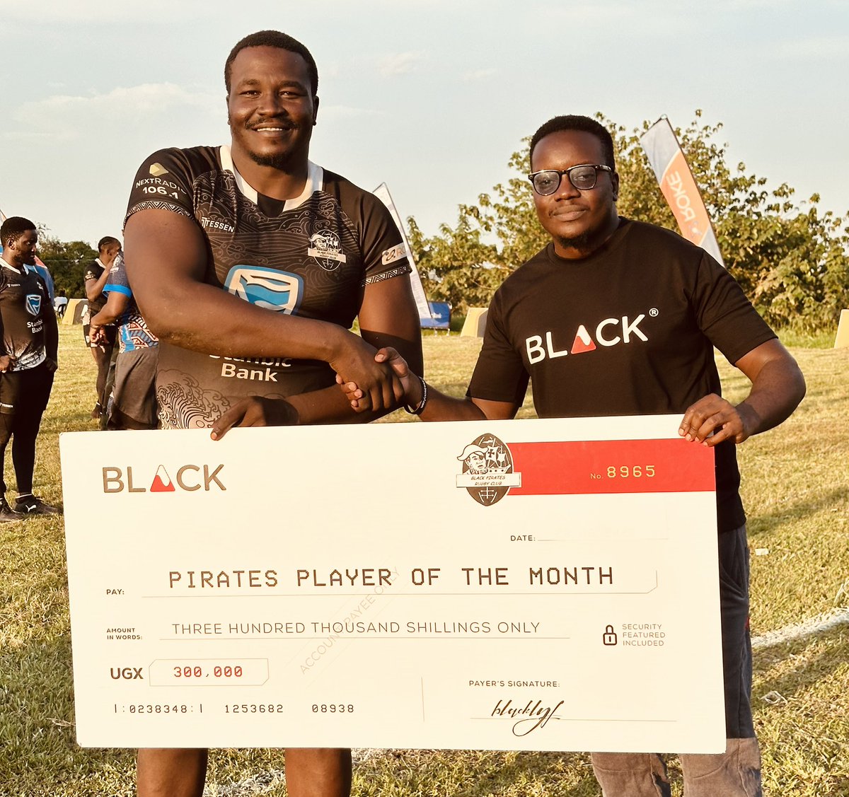 Blacklyf tweet media