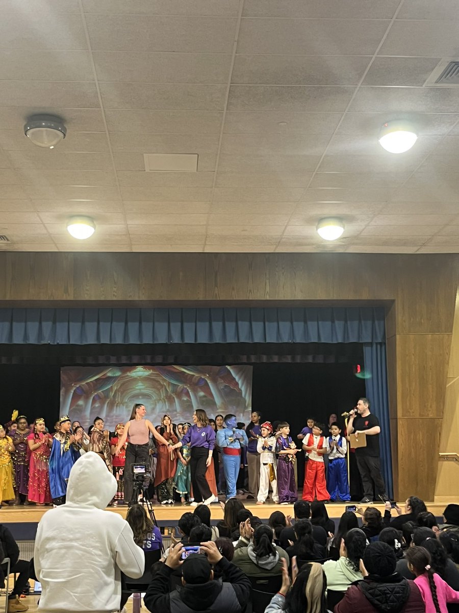 Learners & Leaders- PS 305Q tweet media