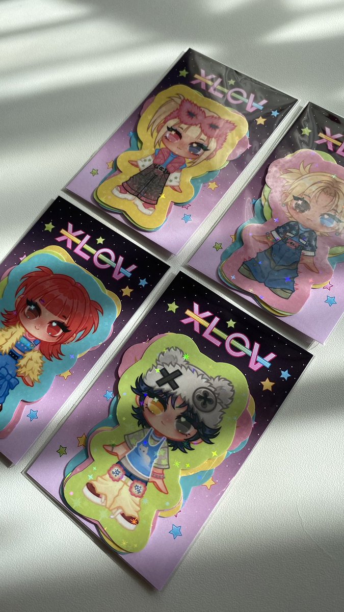 lovt_a's tweet photo. XLOV stickerpack💘

Набір наліпок з неповторними мемберами XLOV, натхненний образами пісні «Biii:-P»

- 60грн/1,5$;
(worldwide shipping)

Паперові стікери(4шт) розміром ~7см, ламінація  з голографічними зірочками;

#украрт #xlov #kpopukraine #мерч https://t.co/jGLRidWDvo