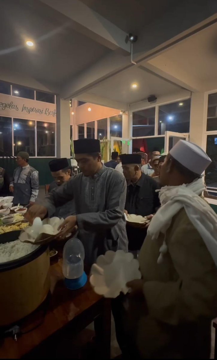 benidarmanto's tweet photo. Bukber di bonkeh 12 mar 2026 https://t.co/8nqSHciggu