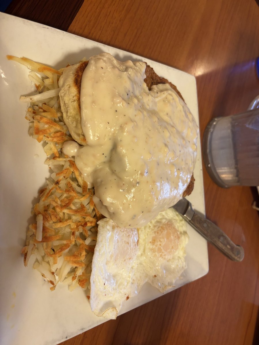 At least I’m making soup for dinner 🤷‍♂️😂