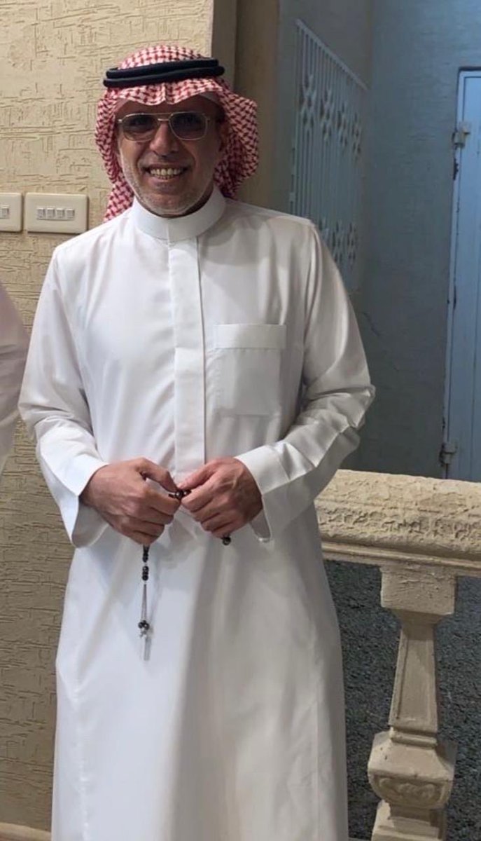 🟥 من المشاركين في برنامج #حروف | ١٩٩٣ م

◾️ سامي بن عبدالله الشايع

✔️ معلم (على وشك التقاعد)  في تخصص العلوم في إحدى مدارس القصيم - رياض الخبراء

✔️ شارك مع زميله "متعب محمد القحطاني  يرحمه الله "