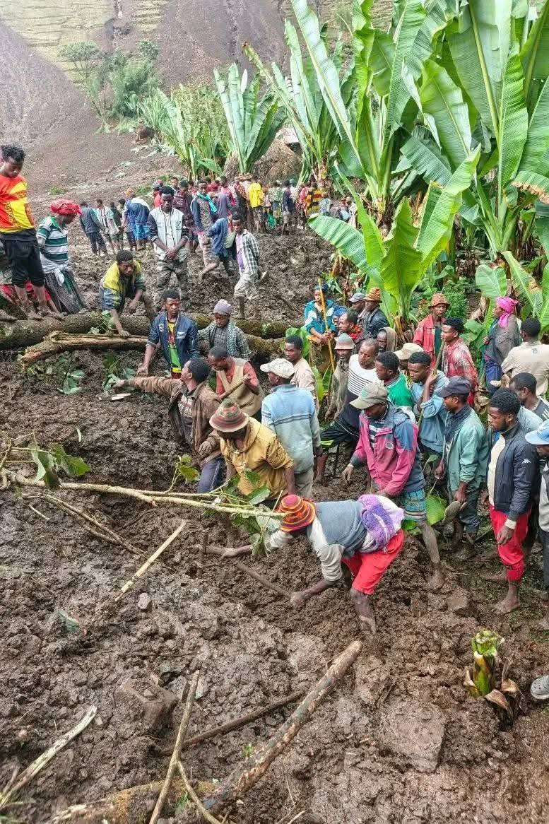 AlexGmariam's tweet photo. 💔 Deeply saddened by the catastrophic landslide in Ethiopia’s Gamo zone. Over 100 lives lost, millions mourning. My thoughts and heartfelt sympathy are with all those grieving this immense tragedy. #Gamo #Solidarity #Tassatanamo https://t.co/ymy4qNpnaq