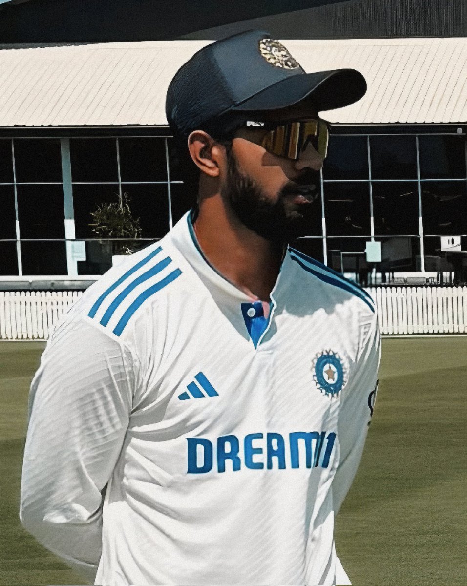 RSamAlex1331's tweet photo. Dear Algorithm l, connect me back to my followers and CSK fans and Ruturaj Gaikwad supporters. ♥️ https://t.co/38hRgpMcAV